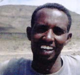 Kamil Moussa Atteyeh, 29 ans, marié, 2 enfants, employé de forage, Cosmezz Je travaille sur l&#39;un des deux forages du groupement Colas/Cosmezz depuis presque ... - 3-route-kamil